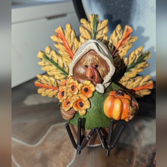 Set of Thanksgiving Decorations, Turkey and a candle holder. - Picture 2 of 10